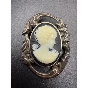 Vintage Jezlaine 925 Sterling Silver Brooch Pin White Black Cameo Floral Signed